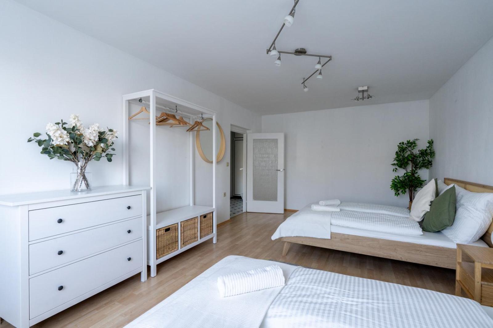 Two Bedrooms - 85 Squaremeters - 4 Min To U6 Dresdner Str Wien Eksteriør billede