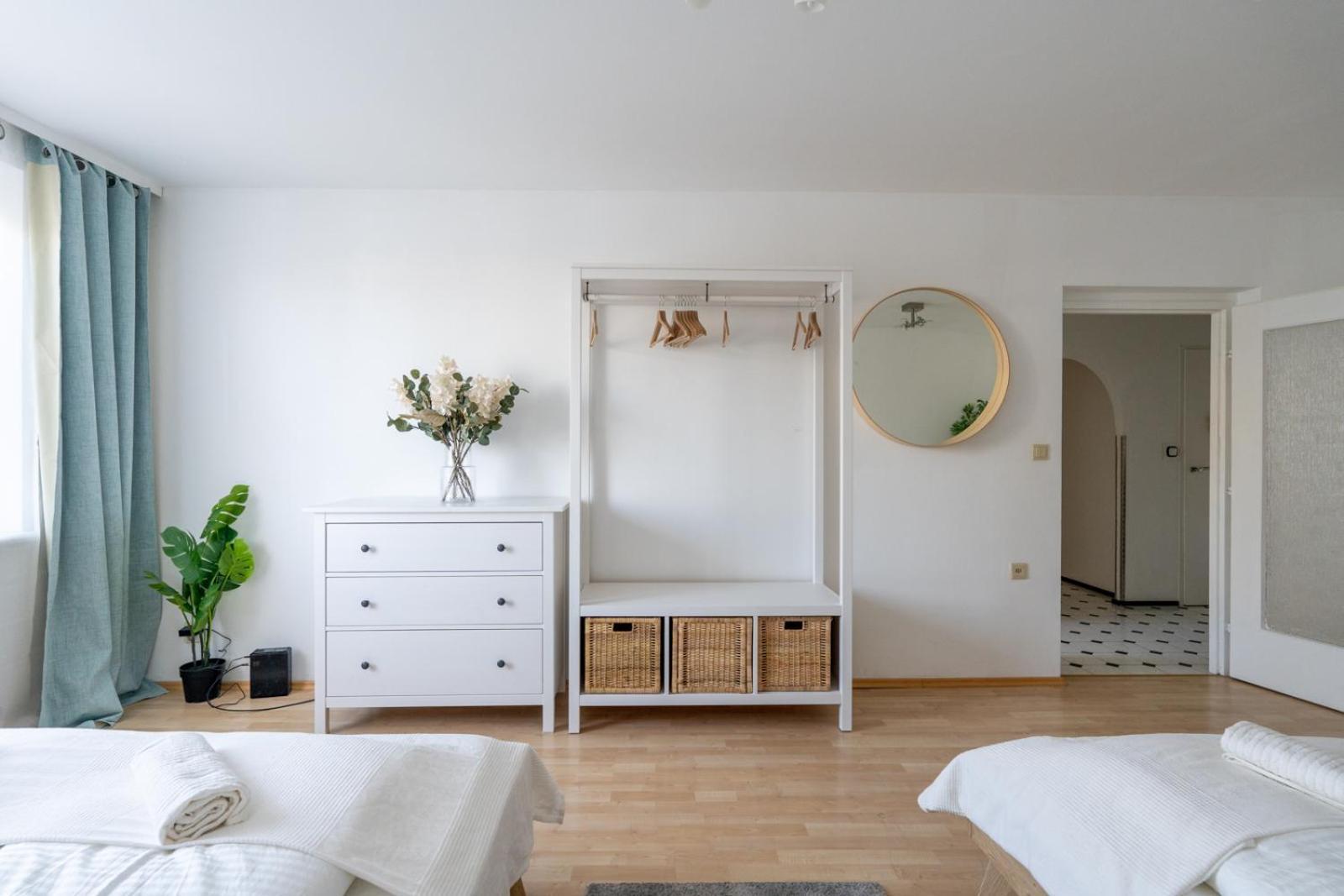 Two Bedrooms - 85 Squaremeters - 4 Min To U6 Dresdner Str Wien Eksteriør billede