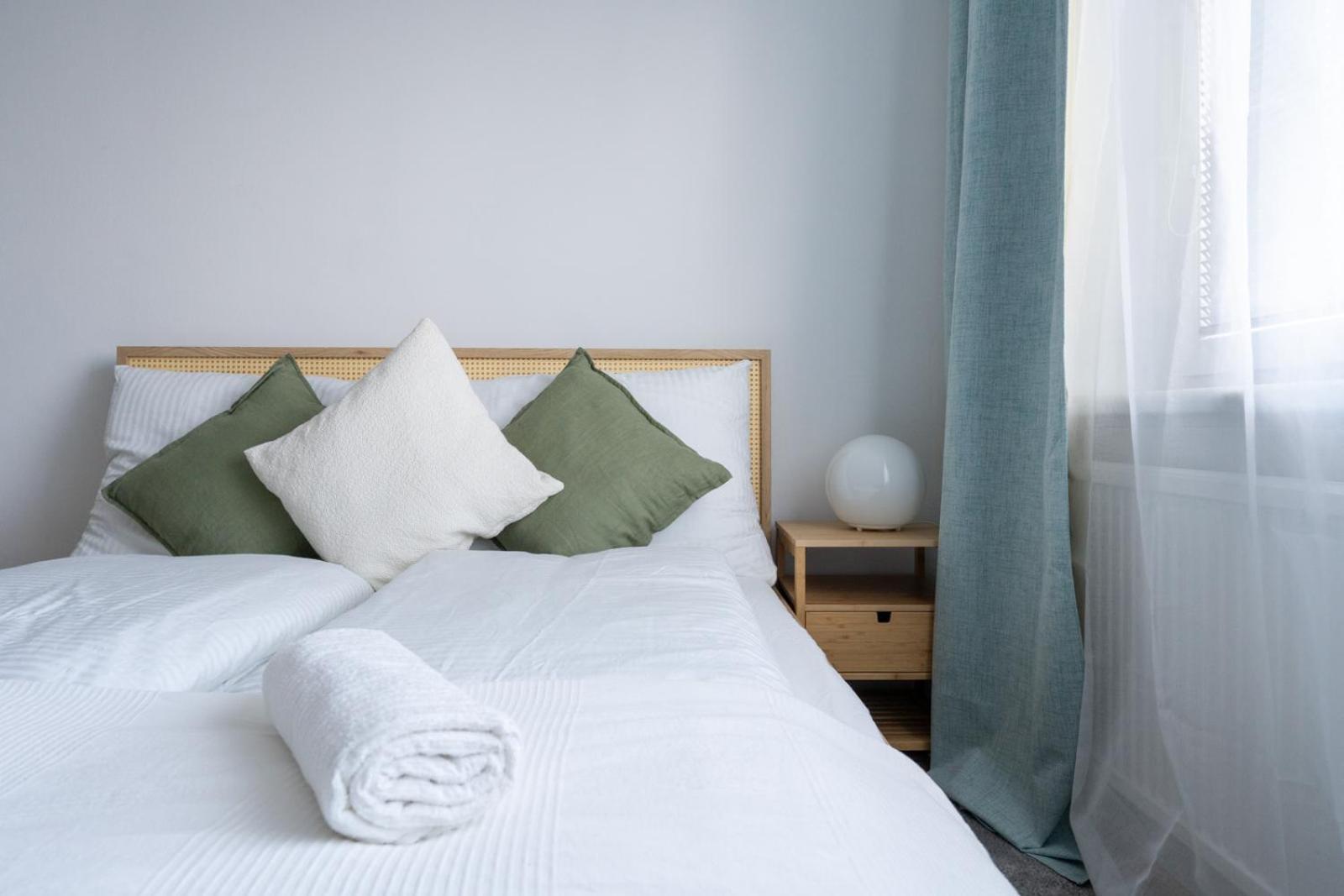 Two Bedrooms - 85 Squaremeters - 4 Min To U6 Dresdner Str Wien Eksteriør billede