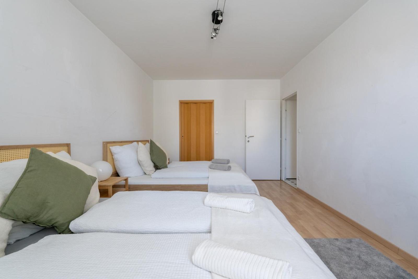 Two Bedrooms - 85 Squaremeters - 4 Min To U6 Dresdner Str Wien Eksteriør billede