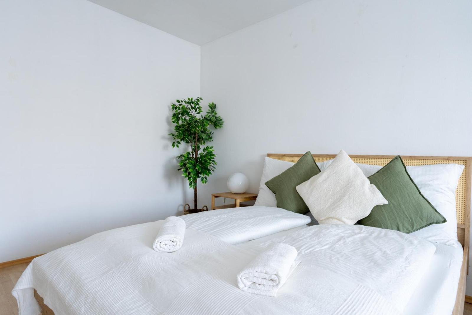 Two Bedrooms - 85 Squaremeters - 4 Min To U6 Dresdner Str Wien Eksteriør billede